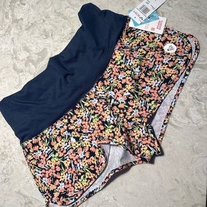Roxy endless summer printer board shorts size medium